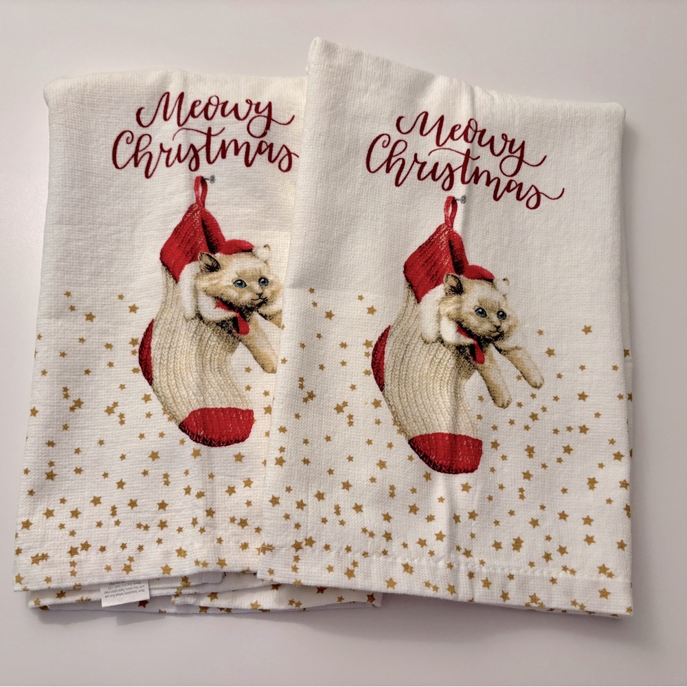 Christmas Hand Towels Set of 2 - “Merry Christmas” Dog Stockings - Like New